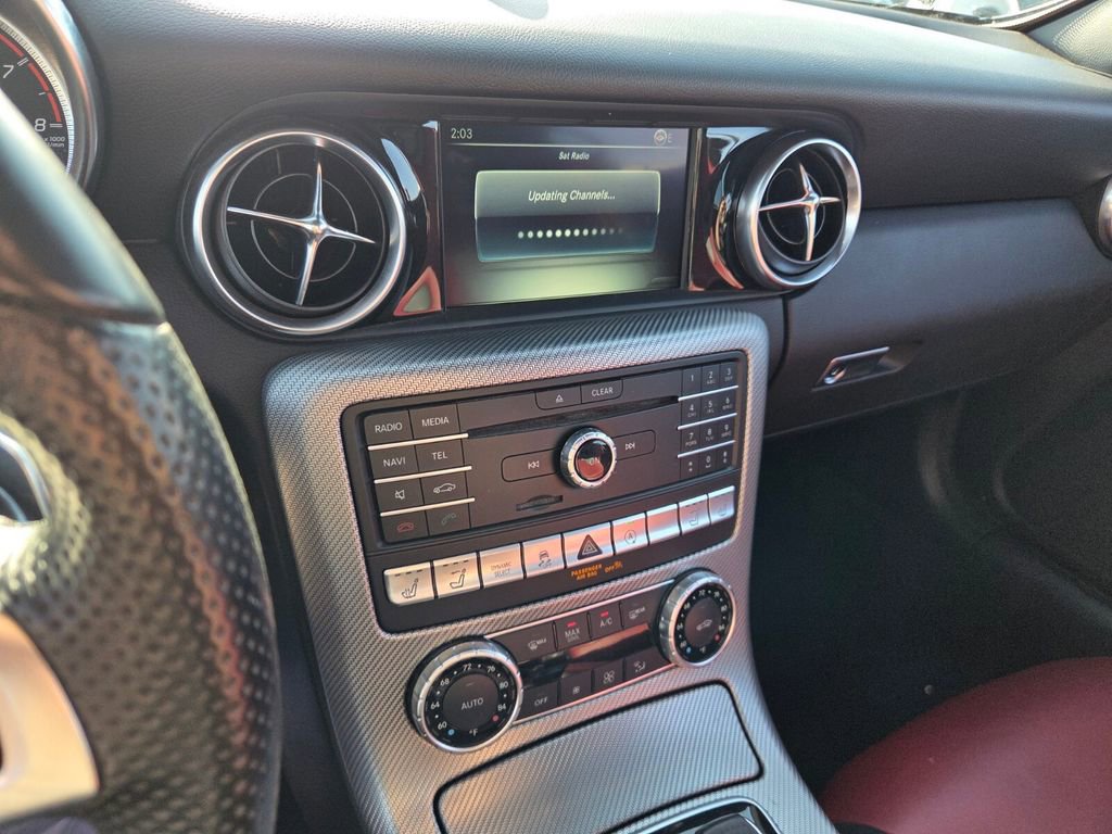 Used 2018 Mercedes-Benz SLC 43 AMG image 26