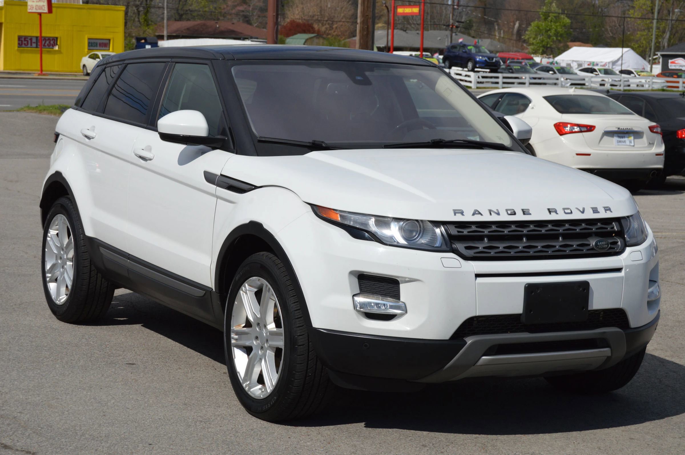 Used 2015 Land Rover Range Rover Evoque Pure Plus AWD/4WD image 2