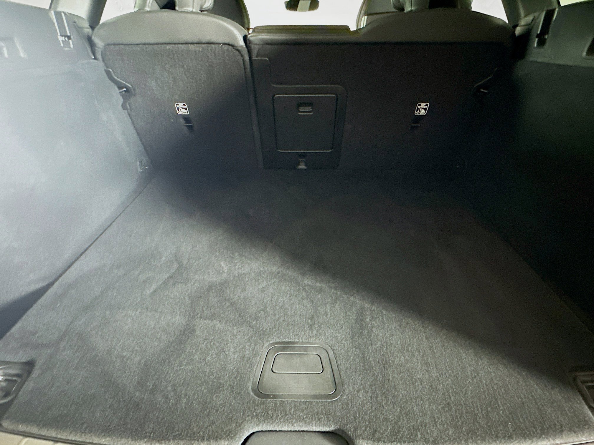 Used 2025 Volvo XC60 B5 Plus image 29