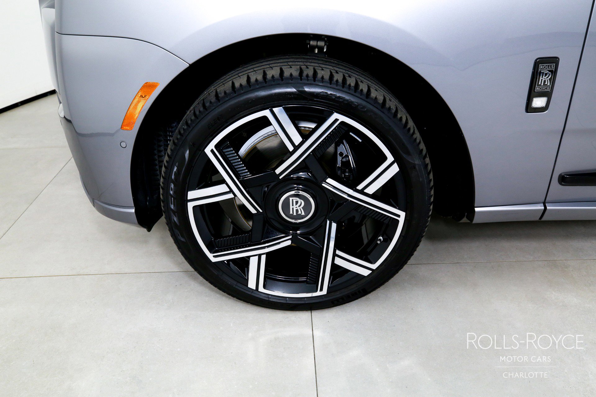 Used 2026 Rolls-Royce Cullinan Black Badge image 40