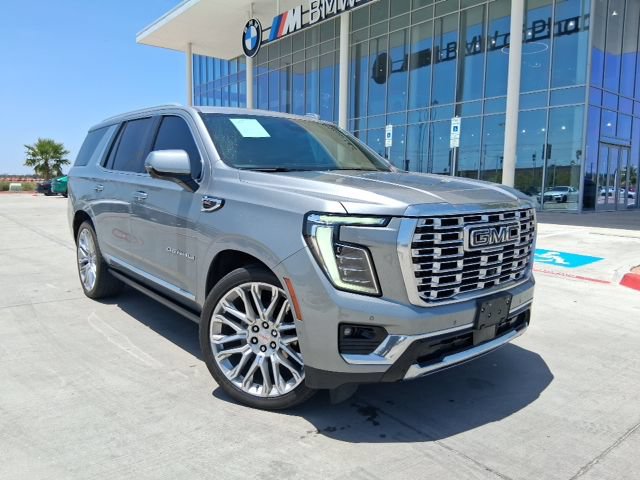 Used 2025 GMC Yukon Denali w/ Sun & Power Step Package