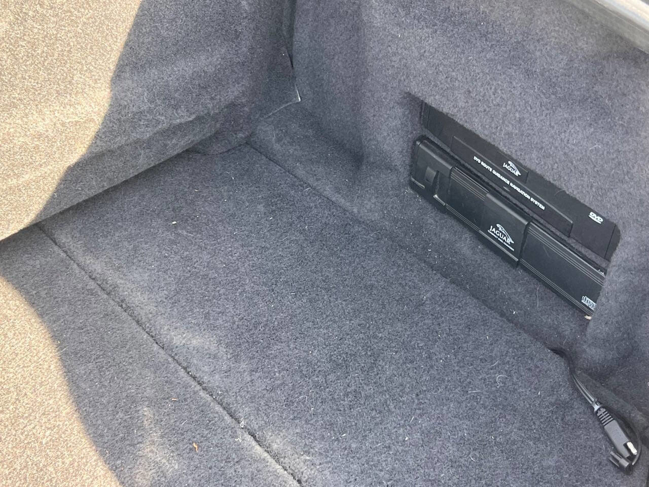 Used 2001 Jaguar XK8 Convertible image 25