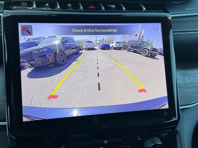 Used 2023 Jeep Grand Cherokee L Limited AWD/4WD image 20