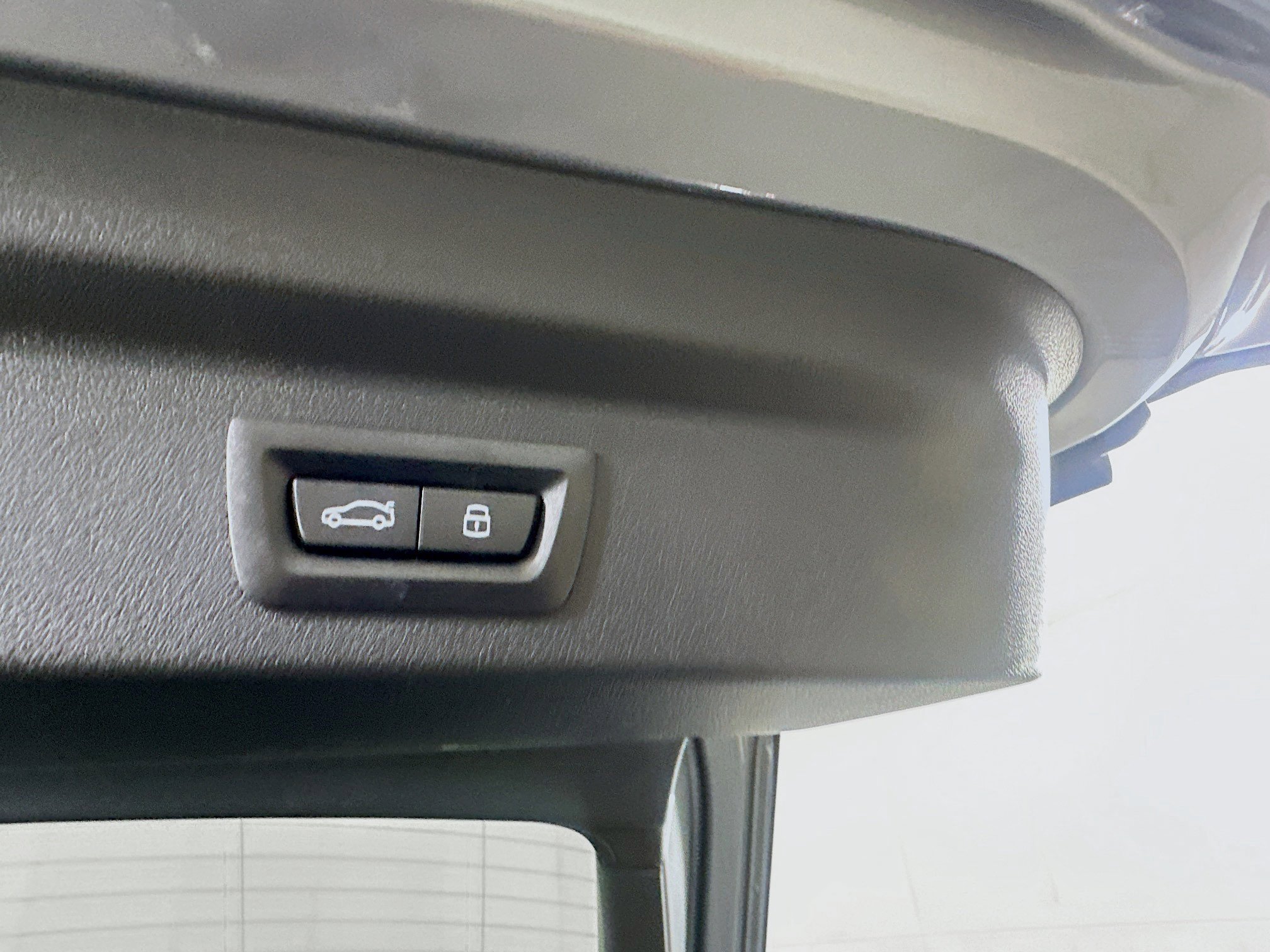 Used 2025 BMW X2 xDrive28i image 30