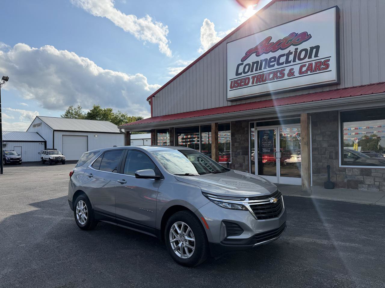 Used 2024 Chevrolet Equinox LT w/ Driver Convenience Package AWD/4WD image 1