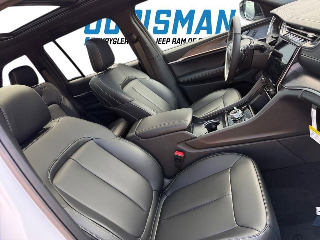 New 2025 Jeep Grand Cherokee Limited w/ MOPAR Finishing Package image 33