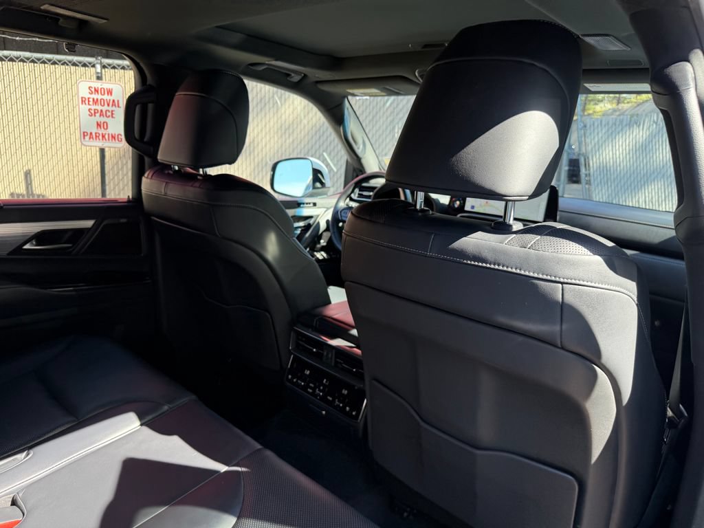 Used 2025 Lexus LX 700h F Sport AWD/4WD image 28