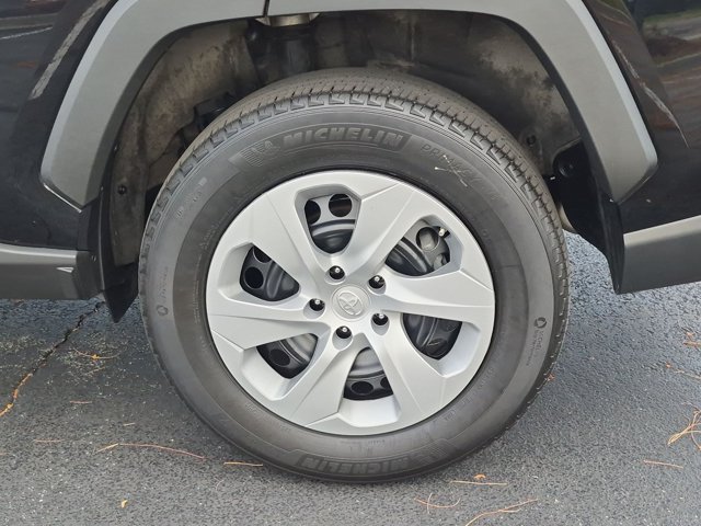 Certified 2025 Toyota RAV4 LE AWD/4WD image 8