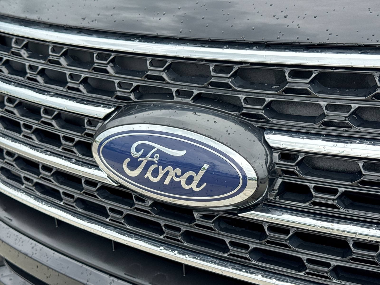 Certified 2023 Ford Explorer XLT w/ Equipment Group 202A AWD/4WD image 15