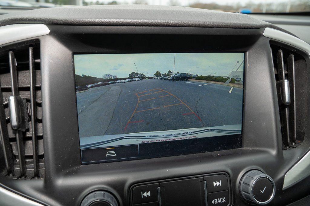 Used 2023 GMC Terrain SLT image 14