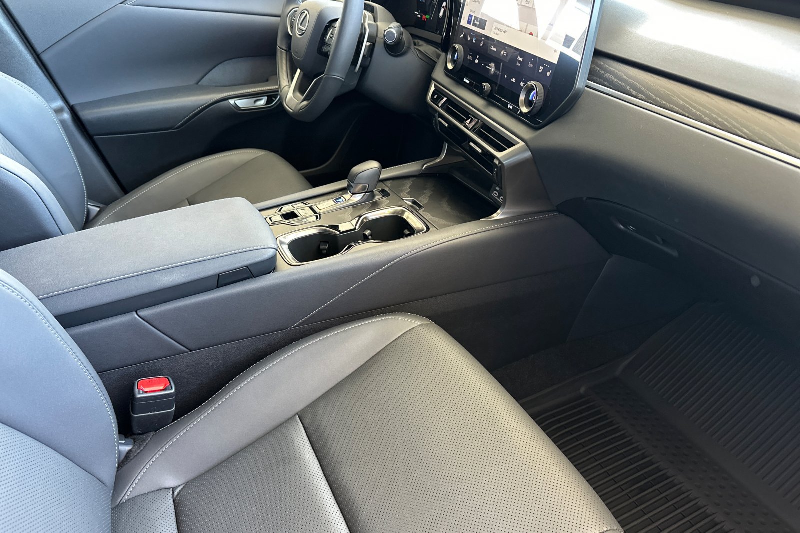 Used 2025 Lexus RX 350h w/ Convenience Package AWD/4WD image 16