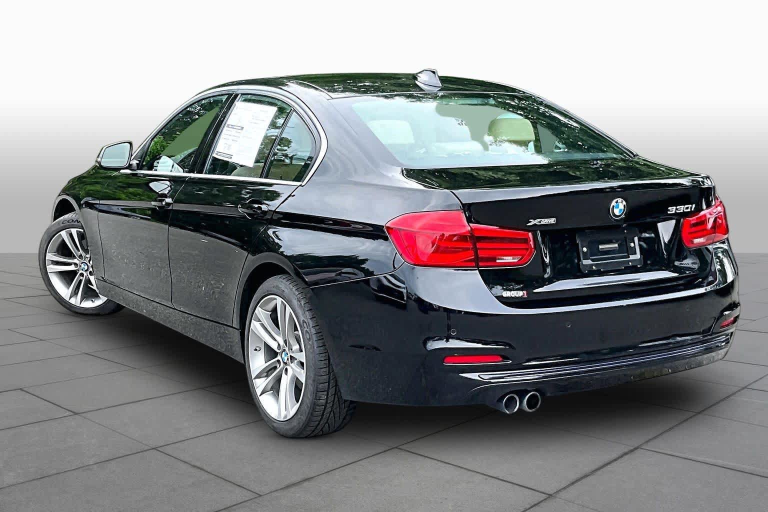 Used 2018 BMW 330i xDrive Sedan AWD/4WD image 12