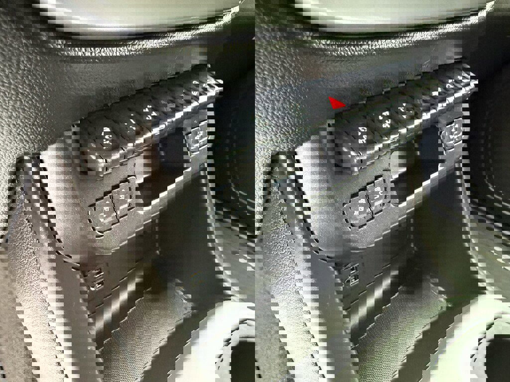 Used 2022 Chevrolet Colorado ZR2 image 16