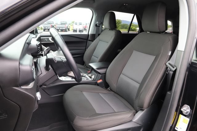 Used 2023 Ford Explorer XLT AWD/4WD image 12