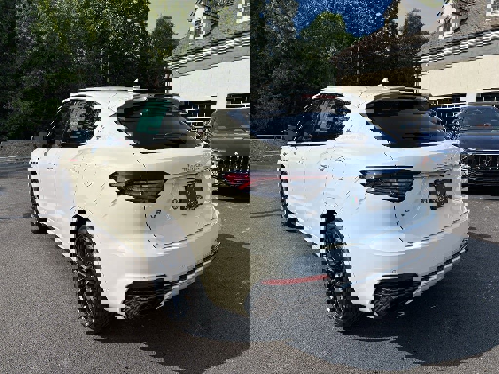 Used 2023 Maserati Levante Trofeo image 42