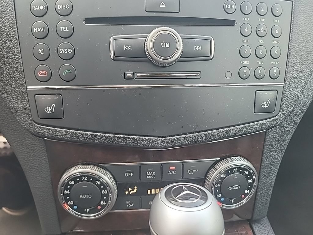 Used 2009 Mercedes-Benz C 300 Sedan image 16
