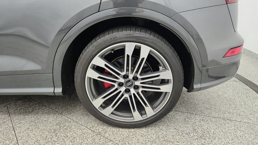 Used 2018 Audi SQ5 Prestige w/ Prestige Package AWD/4WD image 15