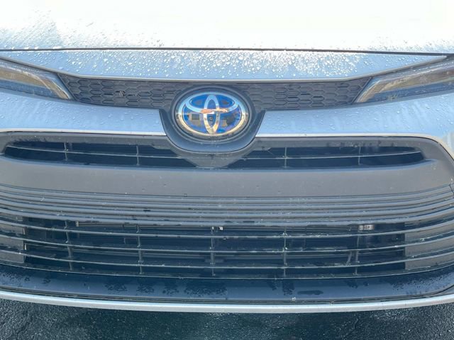 Used 2025 Toyota Corolla LE image 8