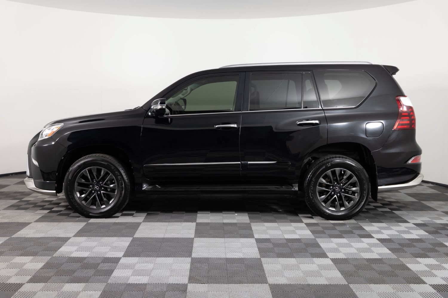 Used 2018 Lexus GX 460 Premium AWD/4WD image 3