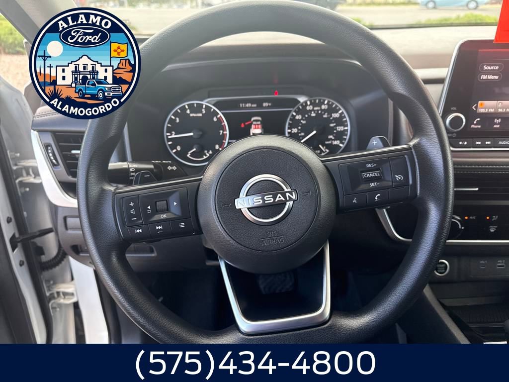 Used 2023 Nissan Rogue S image 6