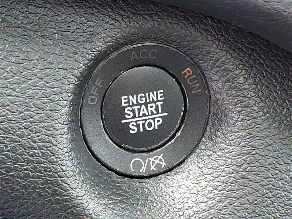 Used 2021 Jeep Cherokee Latitude Lux 80th Anniv w/ Quick Order Package 26U 80TH image 23