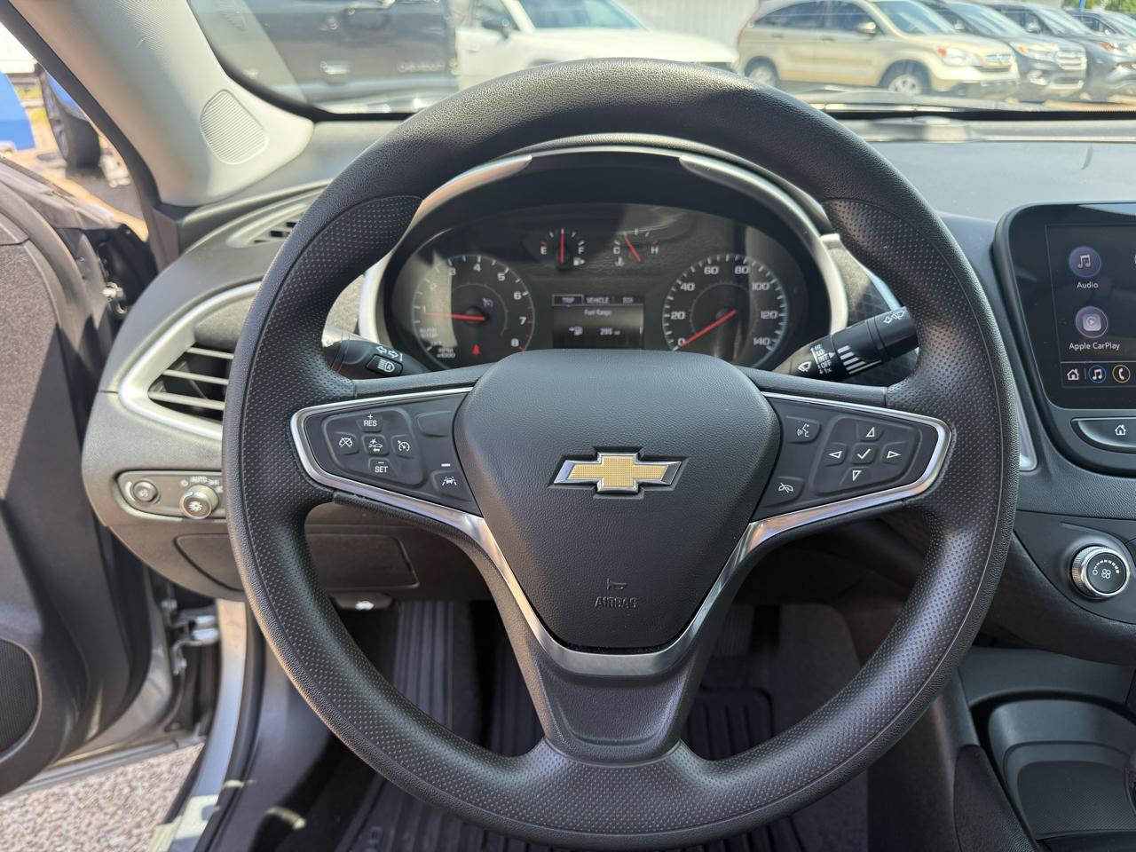 Used 2024 Chevrolet Malibu LS FWD image 12