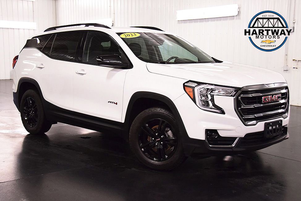 Used 2023 GMC Terrain AT4 w/ LPO, Floor Liner Package AWD/4WD image 1