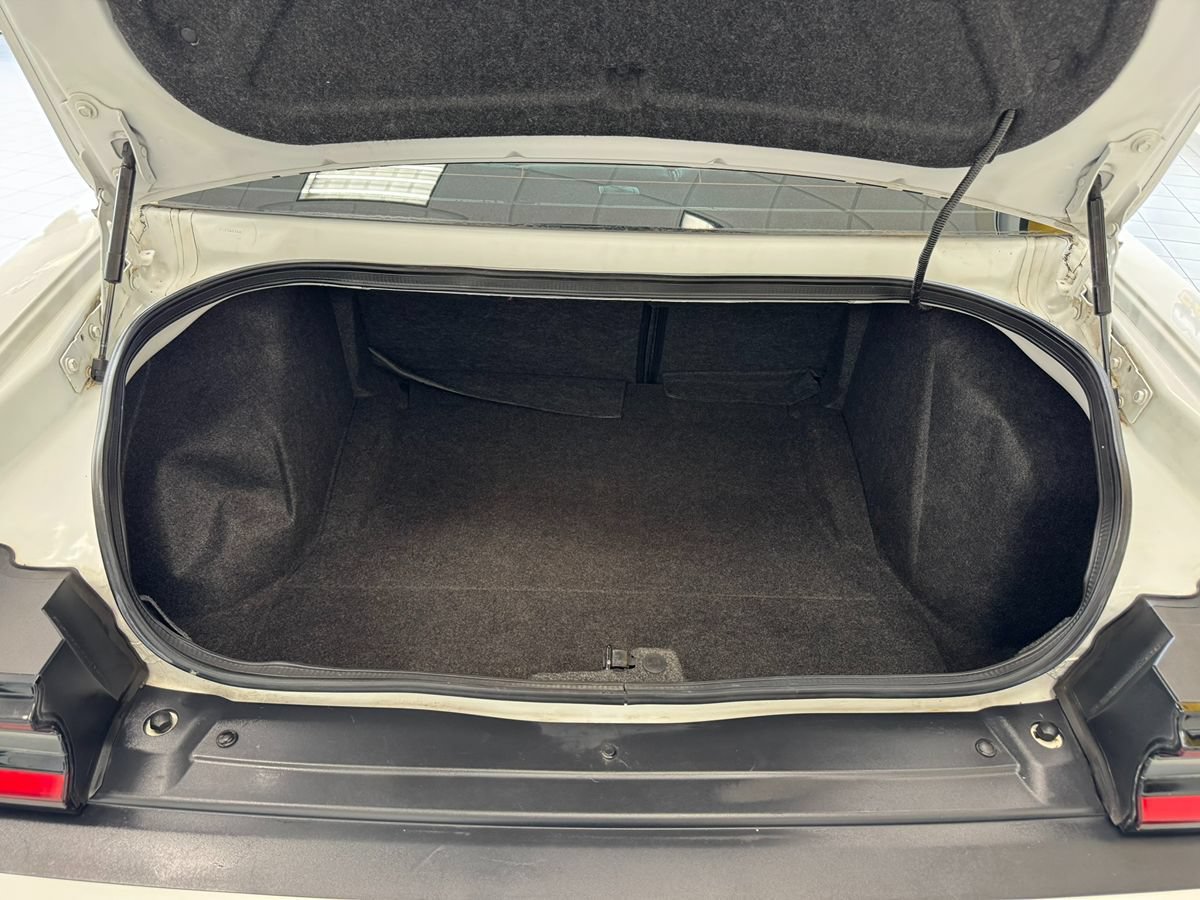 Used 2018 Dodge Challenger R/T Plus RWD image 38