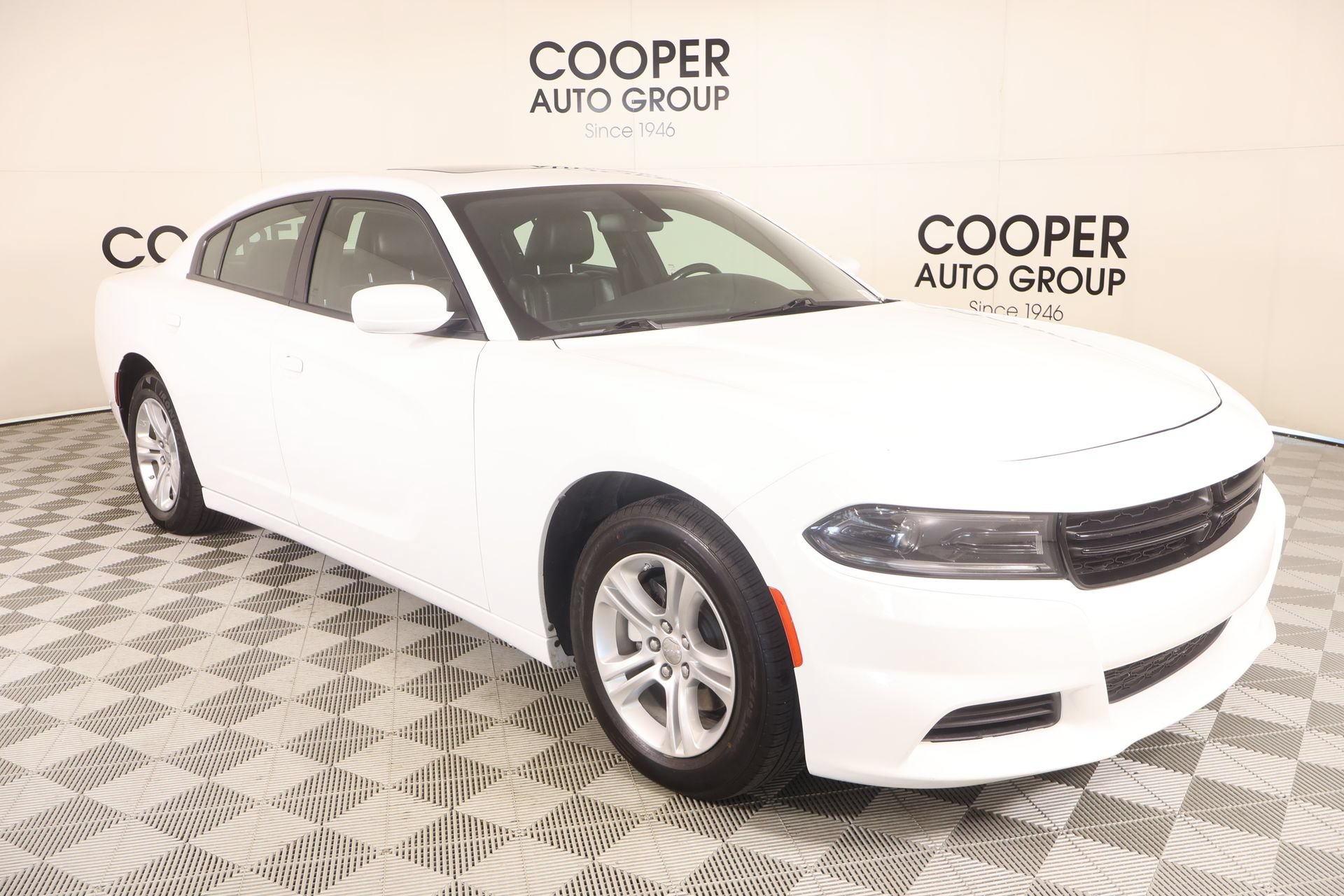 Used 2022 Dodge Charger SXT w/ Leather Interior Group