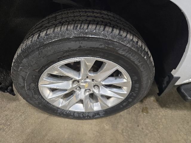 Used 2021 Chevrolet Silverado 1500 LTZ w/ Z71 Off-Road Package AWD/4WD image 10