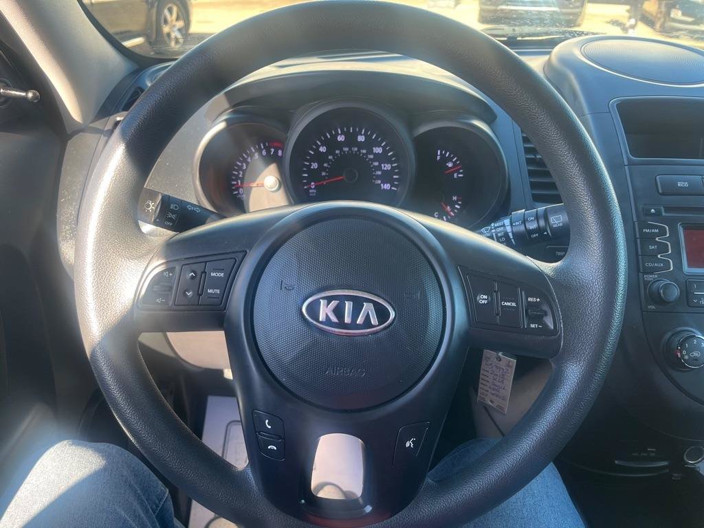 Used 2012 Kia Soul FWD image 10