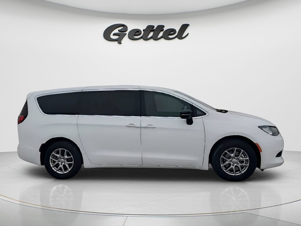 New 2026 Chrysler Voyager LX FWD image 9