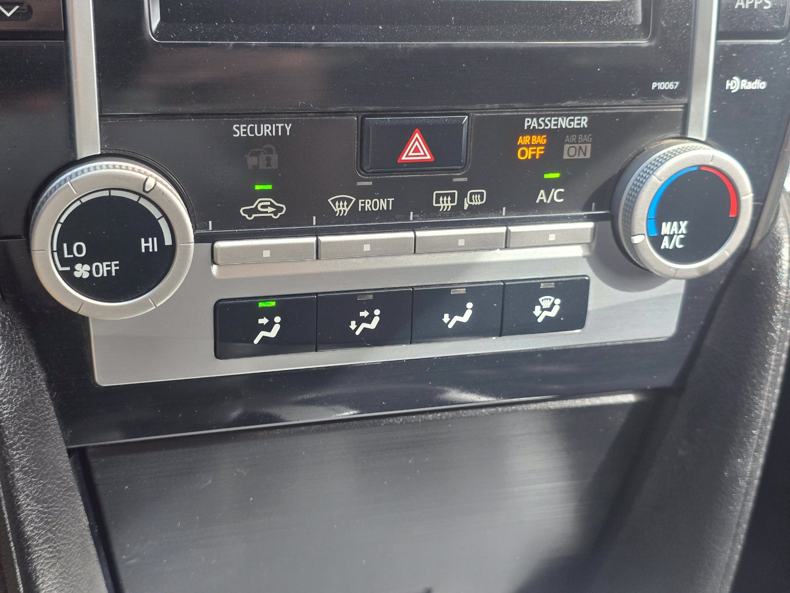 Used 2012 Toyota Camry SE FWD image 22