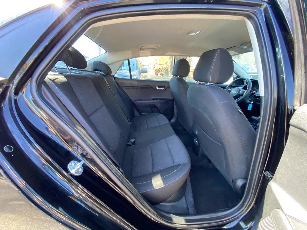 Used 2022 Kia Rio S image 37
