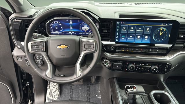 Used 2024 Chevrolet Silverado 1500 LTZ w/ Technology Package image 9