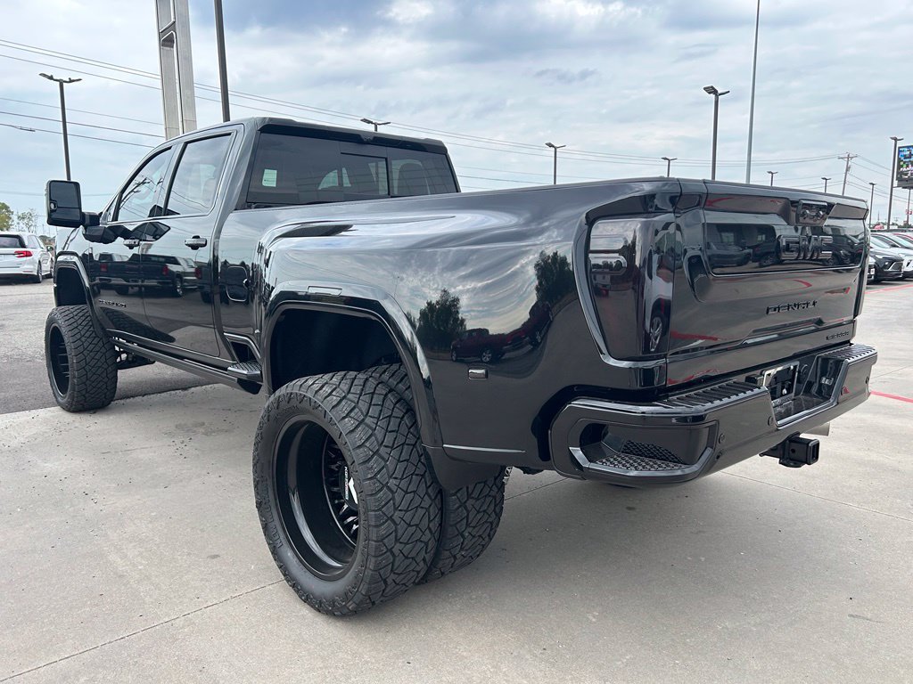 New 2026 GMC Sierra 3500 Denali Ultimate w/ LPO, Black Badging Package AWD/4WD image 4