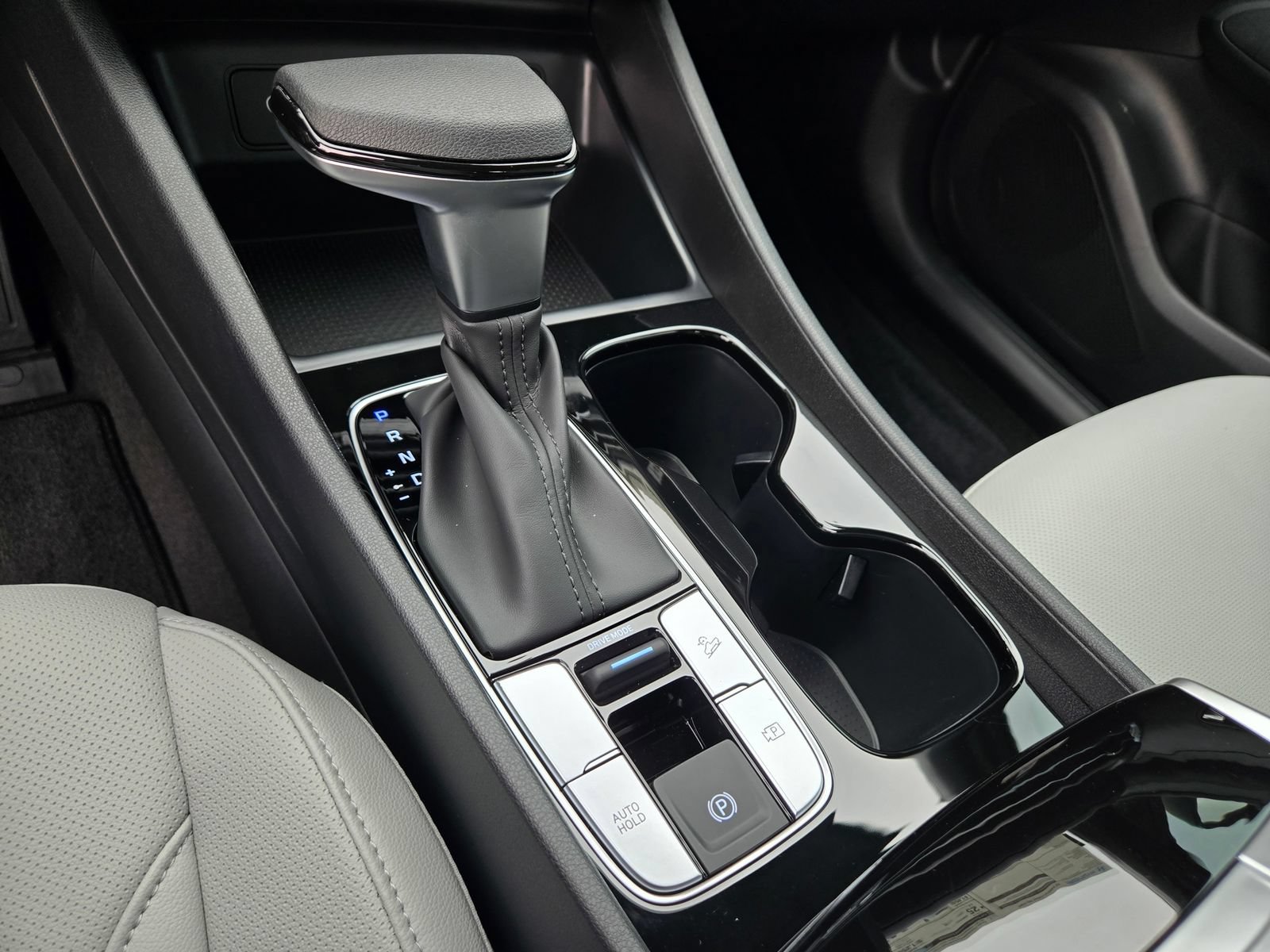 New 2027 Hyundai Santa Cruz SE FWD image 14
