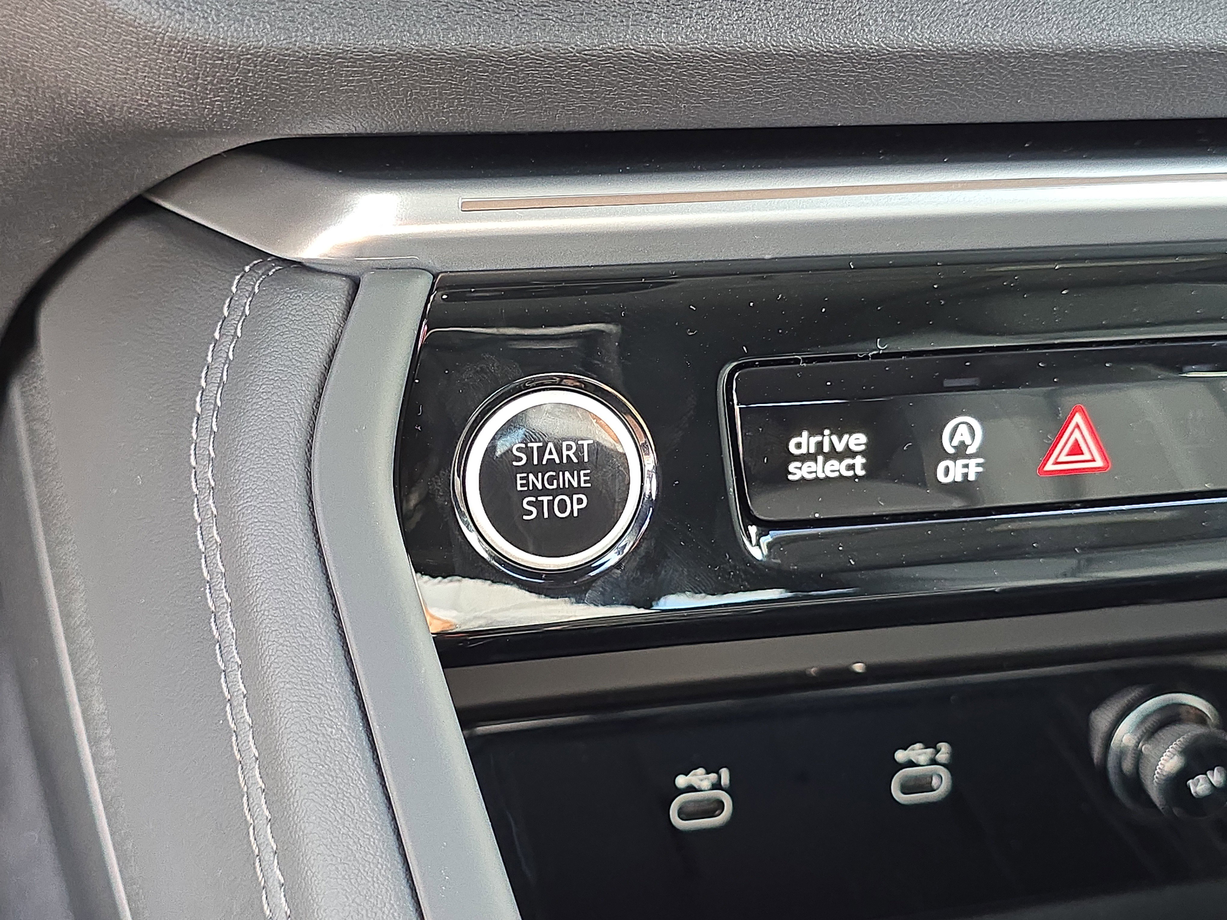 New 2025 Audi Q5 Prestige image 30