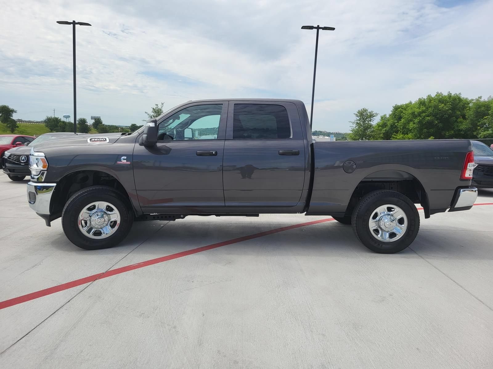 Used 2024 RAM 3500 Tradesman w/ Chrome Appearance Group AWD/4WD image 2