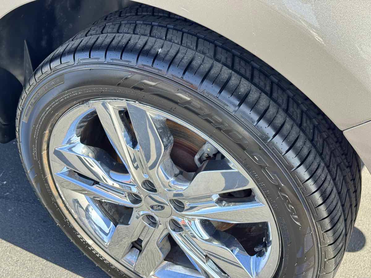 Used 2013 Ford Edge Limited AWD/4WD image 19