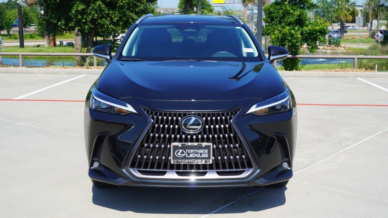 Used 2025 Lexus NX 250 FWD w/ Accessory Package (Z1) image 2