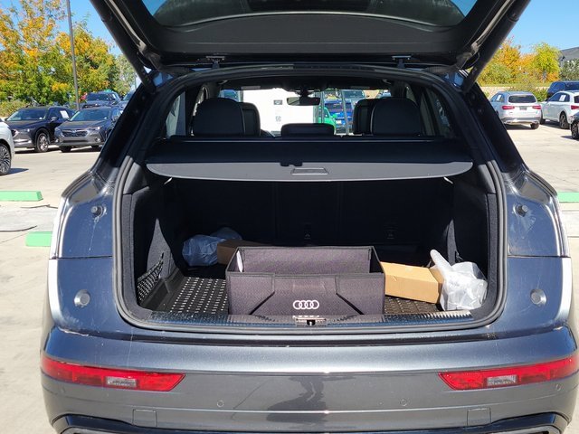 Used 2024 Audi SQ5 Premium Plus w/ Premium Plus Package image 16