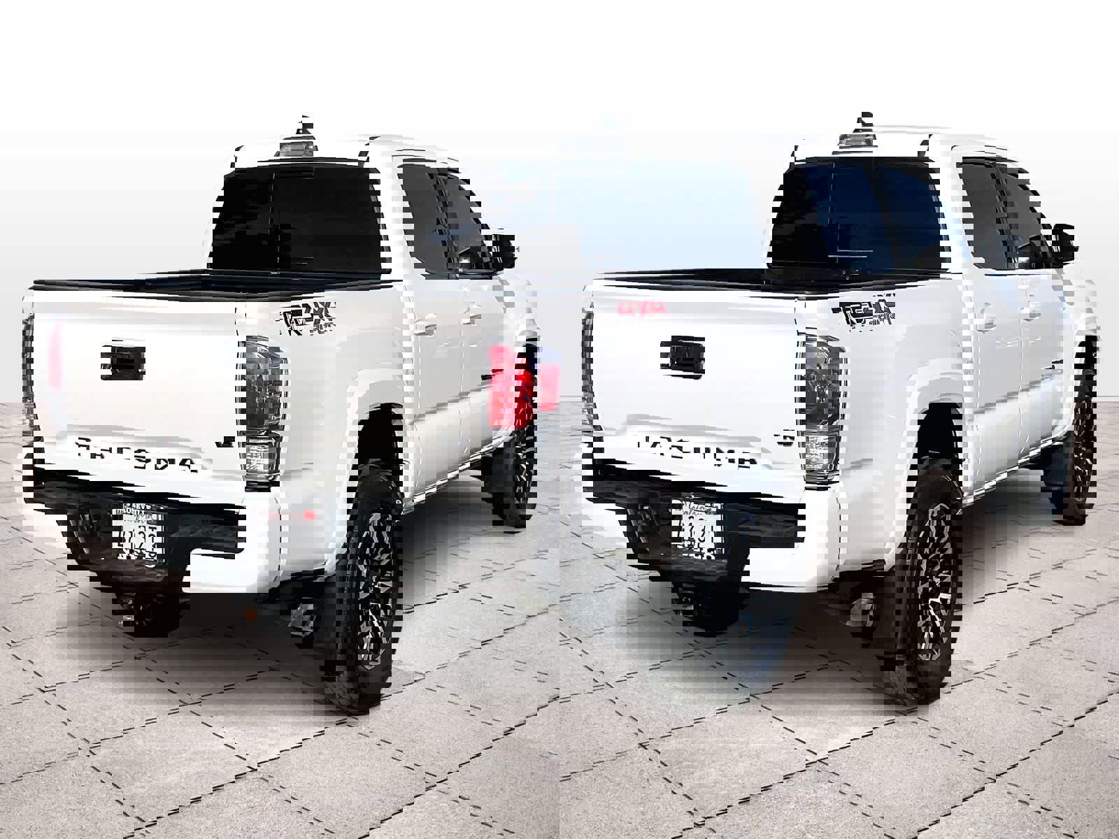 Used 2023 Toyota Tacoma TRD Sport w/ Black Out Package (TMS) image 14