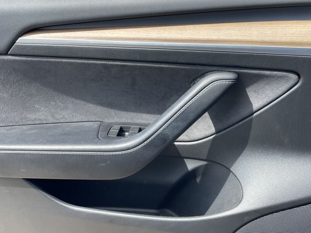 Used 2021 Tesla Model 3 Long Range AWD/4WD image 20