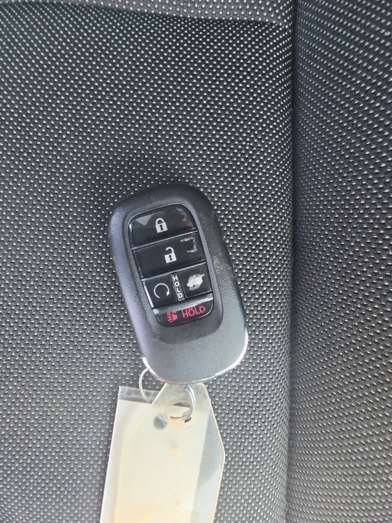 Used 2025 Honda CR-V LX image 32