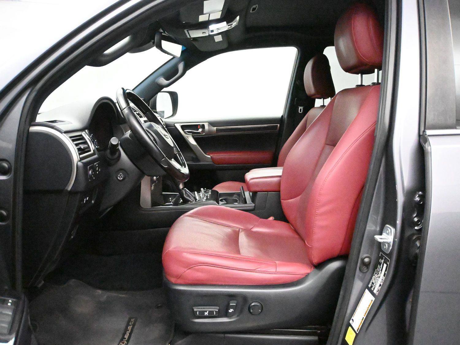 Used 2020 Lexus GX 460 Premium w/ Premium Package image 8