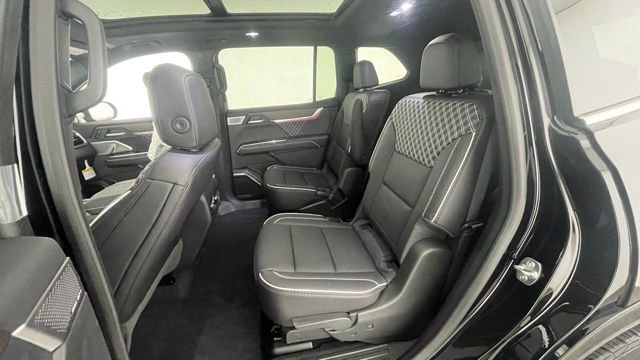 Used 2025 GMC Acadia Denali w/ Super Cruise Package image 43