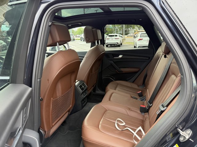 Used 2019 Audi Q5 2.0T Premium Plus w/ Premium Plus Package AWD/4WD image 4