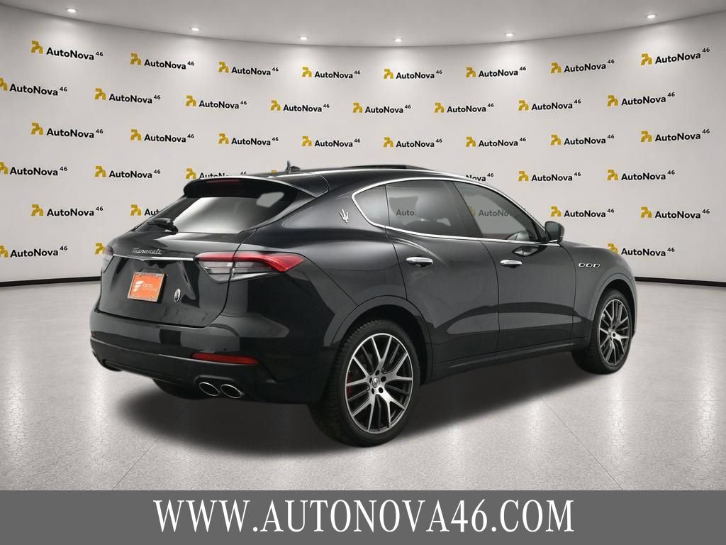 Used 2022 Maserati Levante GT AWD/4WD image 9