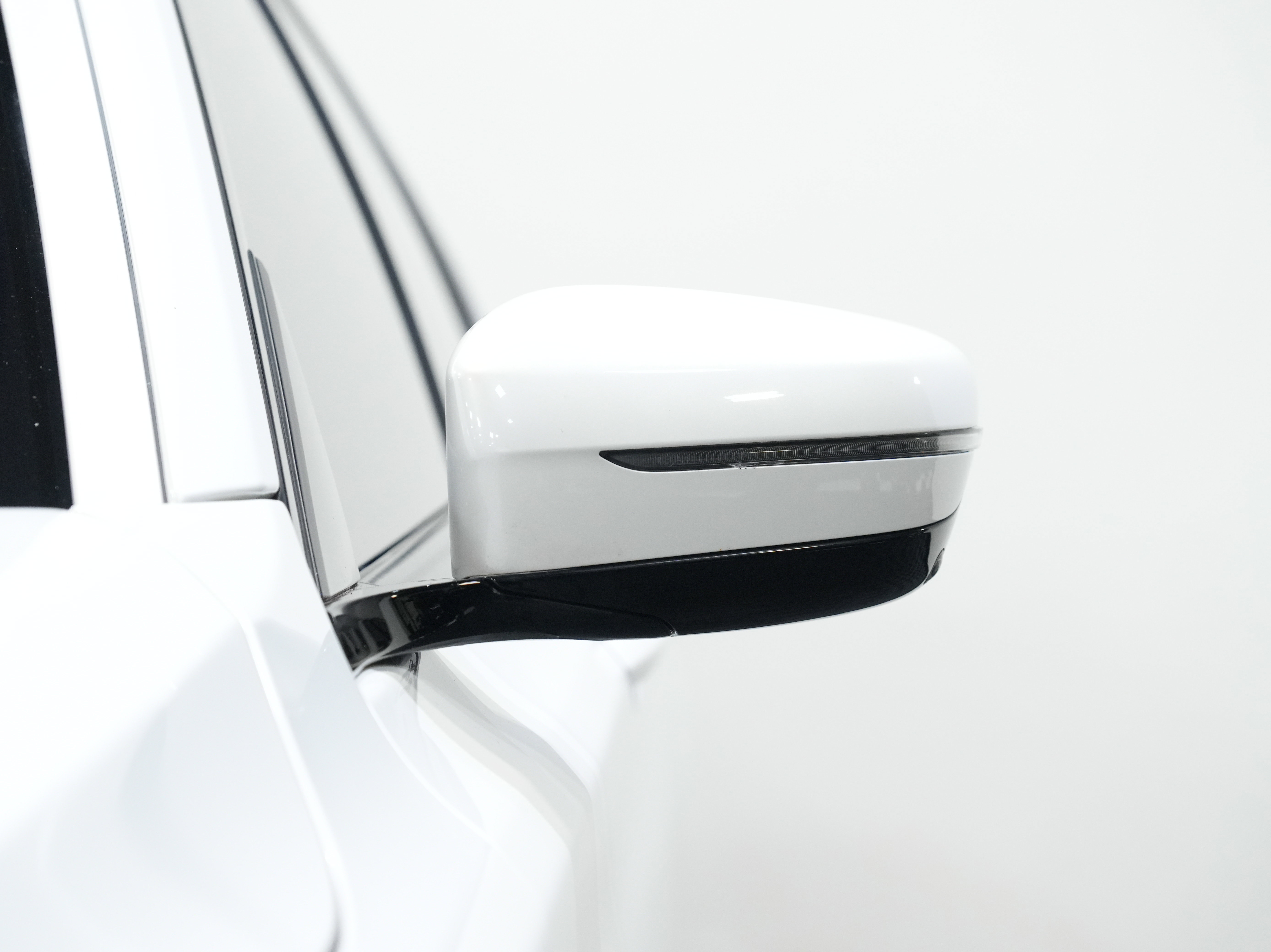 Used 2020 BMW 750i xDrive image 11